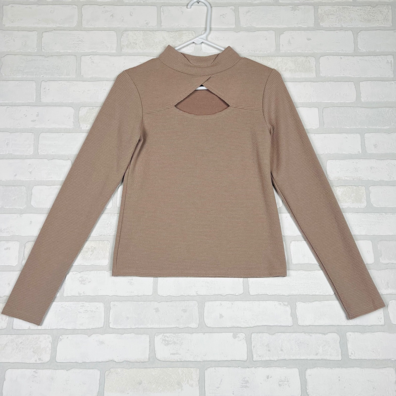 Willow + Root Tan Ribbed Mock Neck Keyhole Cutout Long Sleeve Top Size M